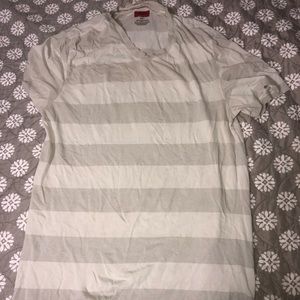 Alfani small v-neck.